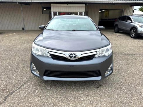 Used 2014 Toyota Camry SE image 3