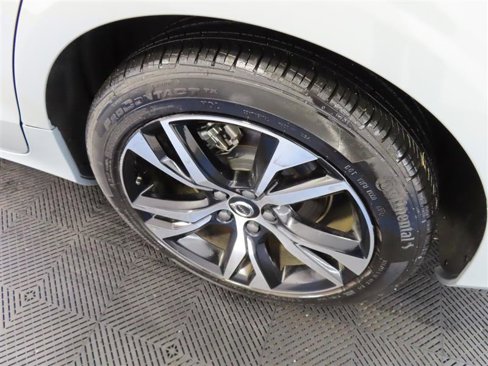 Used 2025 Volvo S60 B5 Core image 8