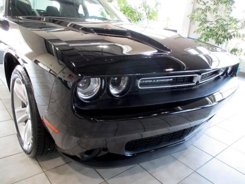 Used 2023 Dodge Challenger SXT image 8