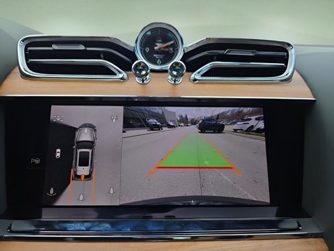 New 2025 Bentley Bentayga image 23