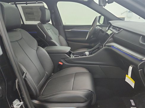 New 2025 Jeep Grand Cherokee Overland w/ Luxury Tech Group IV image 34
