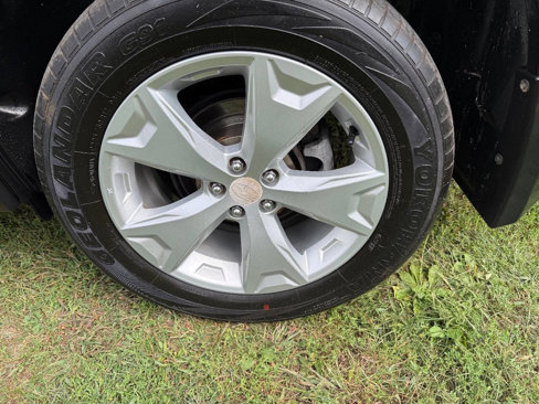 Used 2015 Subaru Forester 2.5i Limited image 23
