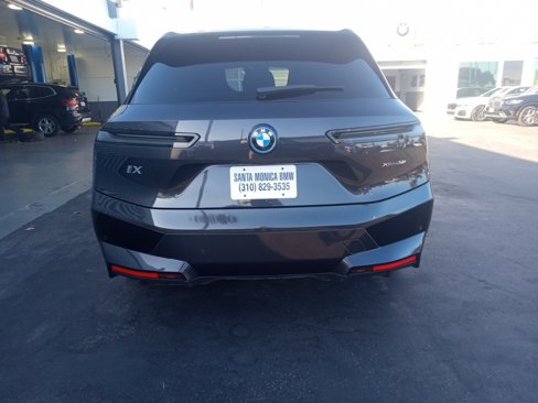 Certified 2022 BMW iX xDrive50 w/ Sport Package image 4