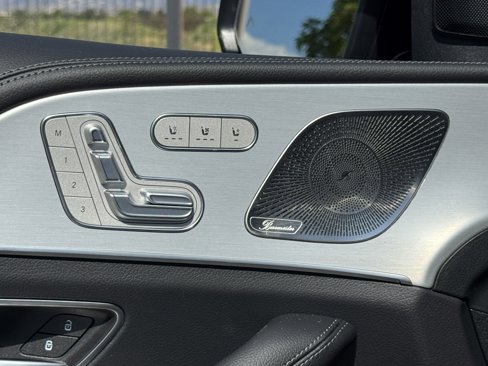 New 2026 Mercedes-Benz GLS 580 4MATIC image 18