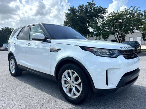 Used 2020 Land Rover Discovery SE image 4