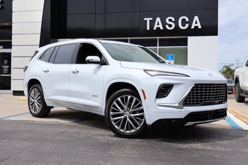 New 2026 Buick Enclave Avenir image 1