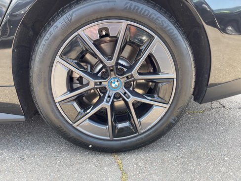 Used 2024 BMW i4 xDrive40i image 7