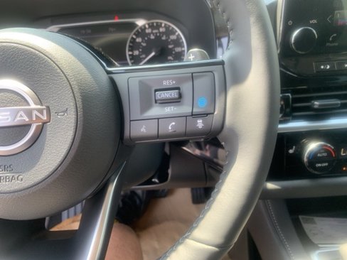 New 2025 Nissan Pathfinder SL image 22