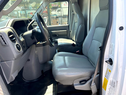 Used 2015 Ford E-350 and Econoline 350 Super Duty image 6