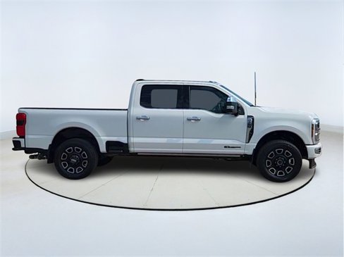Used 2024 Ford F250 Platinum image 2