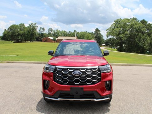 New 2025 Ford Explorer Platinum image 8