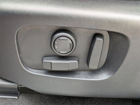 Certified 2024 Land Rover Discovery Sport Dynamic SE image 22
