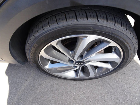 Used 2017 Kia Niro Touring w/ Advanced Technology Package image 13