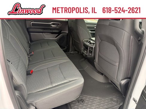New 2026 RAM 1500 4x4 Crew Cab image 8
