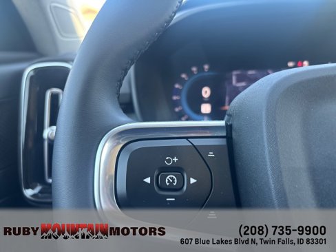 Used 2024 Volvo XC40 B5 Ultimate w/ Protection Package Premier image 16