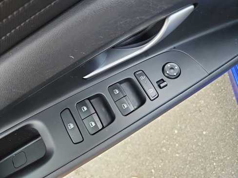 Used 2024 Hyundai Elantra SEL image 27