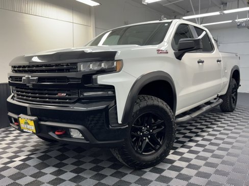 Used 2021 Chevrolet Silverado 1500 LT Trail Boss w/ Convenience Package II image 3