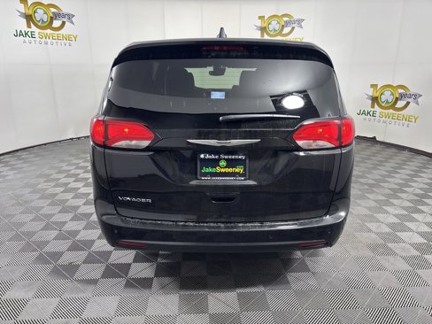 New 2025 Chrysler Voyager LX image 6