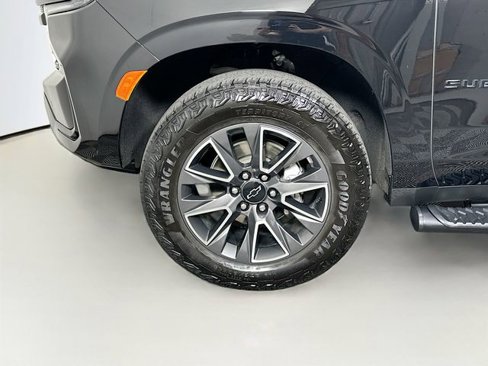 Certified 2024 Chevrolet Suburban Z71 w/ Luxury Package image 34