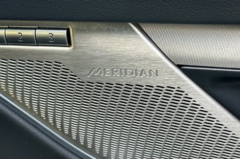 Used 2025 Jaguar F-PACE R-Dynamic S image 20