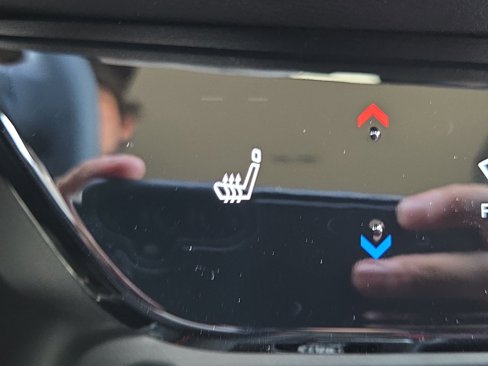 New 2026 Nissan Kicks SR w/ Cold Weather Package image 8