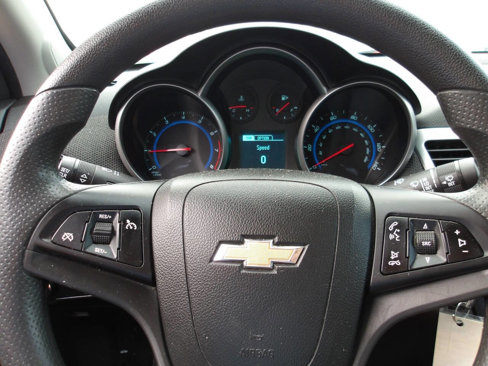 Used 2016 Chevrolet Cruze LT image 14