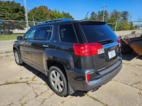 Used 2017 GMC Terrain SLT image 4