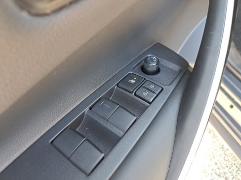 Certified 2025 Toyota Corolla XLE image 14