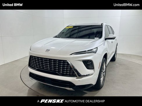 Used 2025 Buick Enclave Avenir w/ Super Cruise Package image 1