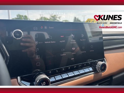 New 2025 GMC Canyon AT4 w/ Technology Plus Package image 36