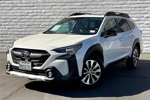 Used 2025 Subaru Outback Limited image 1