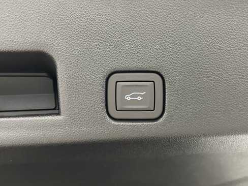 New 2026 Chevrolet Traverse RS image 17