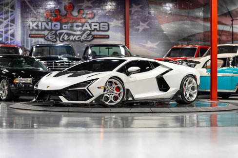 Used 2024 Lamborghini Revuelto image 13