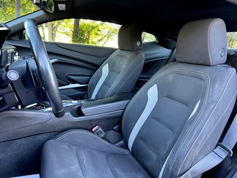 Used 2018 Chevrolet Camaro LT image 16