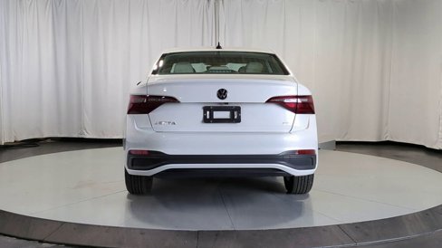 Used 2023 Volkswagen Jetta SE image 8