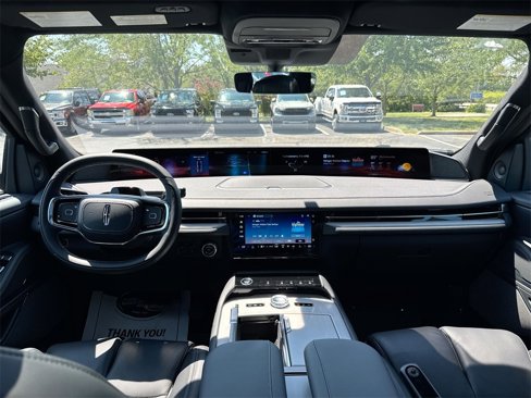 New 2025 Lincoln Navigator L Reserve w/ Jet Appearance Package image 10
