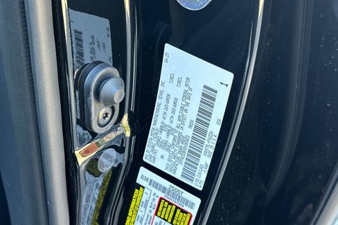 New 2025 Toyota Tundra Platinum image 31