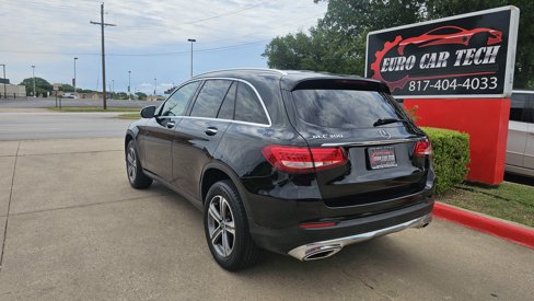 Used 2019 Mercedes-Benz GLC 300 w/ Premium Package image 3