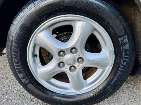 Used 2003 Ford Taurus SES image 11