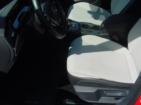 Used 2020 Volkswagen Jetta R-Line w/ R-Line Cold Weather Package image 12
