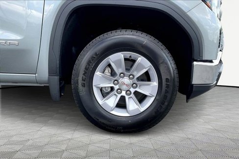New 2026 GMC Sierra 1500 SLE w/ Preferred Package image 13