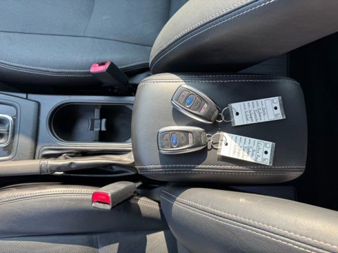 Used 2016 Subaru Forester 2.5i Touring w/ Eyesight & Navigation System image 13