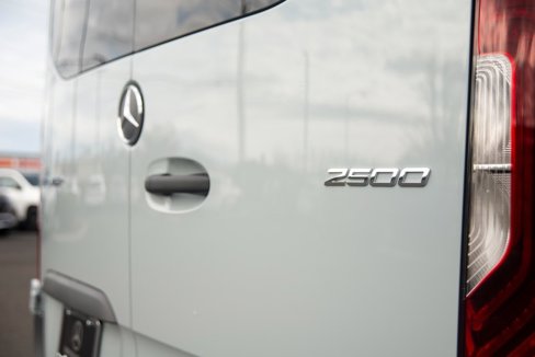 Used 2025 Mercedes-Benz Sprinter 2500 image 16