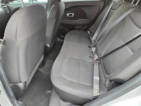 Used 2018 Kia Soul image 11