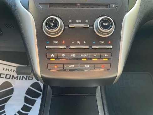 Used 2017 Lincoln MKC Premiere image 28