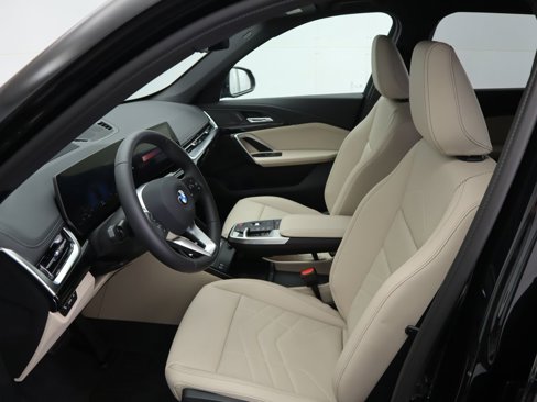 Used 2025 BMW X1 xDrive28i w/ Technology Package image 21