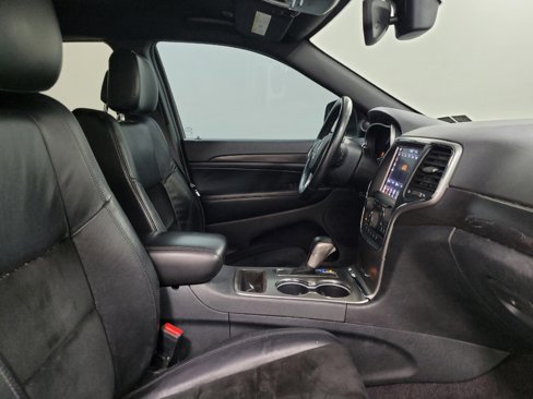 Used 2018 Jeep Grand Cherokee Altitude image 21