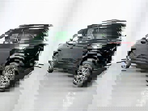 New 2026 Chevrolet Traverse LT w/ LPO, Floor Liner Package image 4