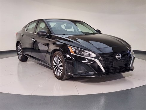 Used 2024 Nissan Altima 2.5 SV image 7