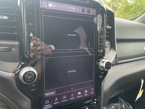 New 2026 RAM 1500 4x4 Crew Cab image 25